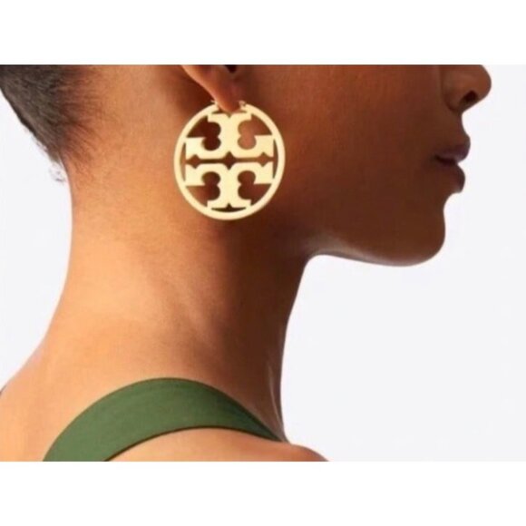 Tory Burch Miller Logo Cutout Gold-Tone Hoop Earrings - Picture 4 of 5